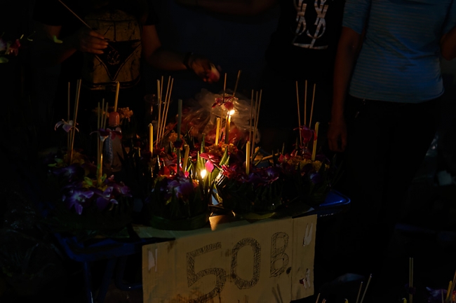 Bangkok la nuit, loy krathong-059